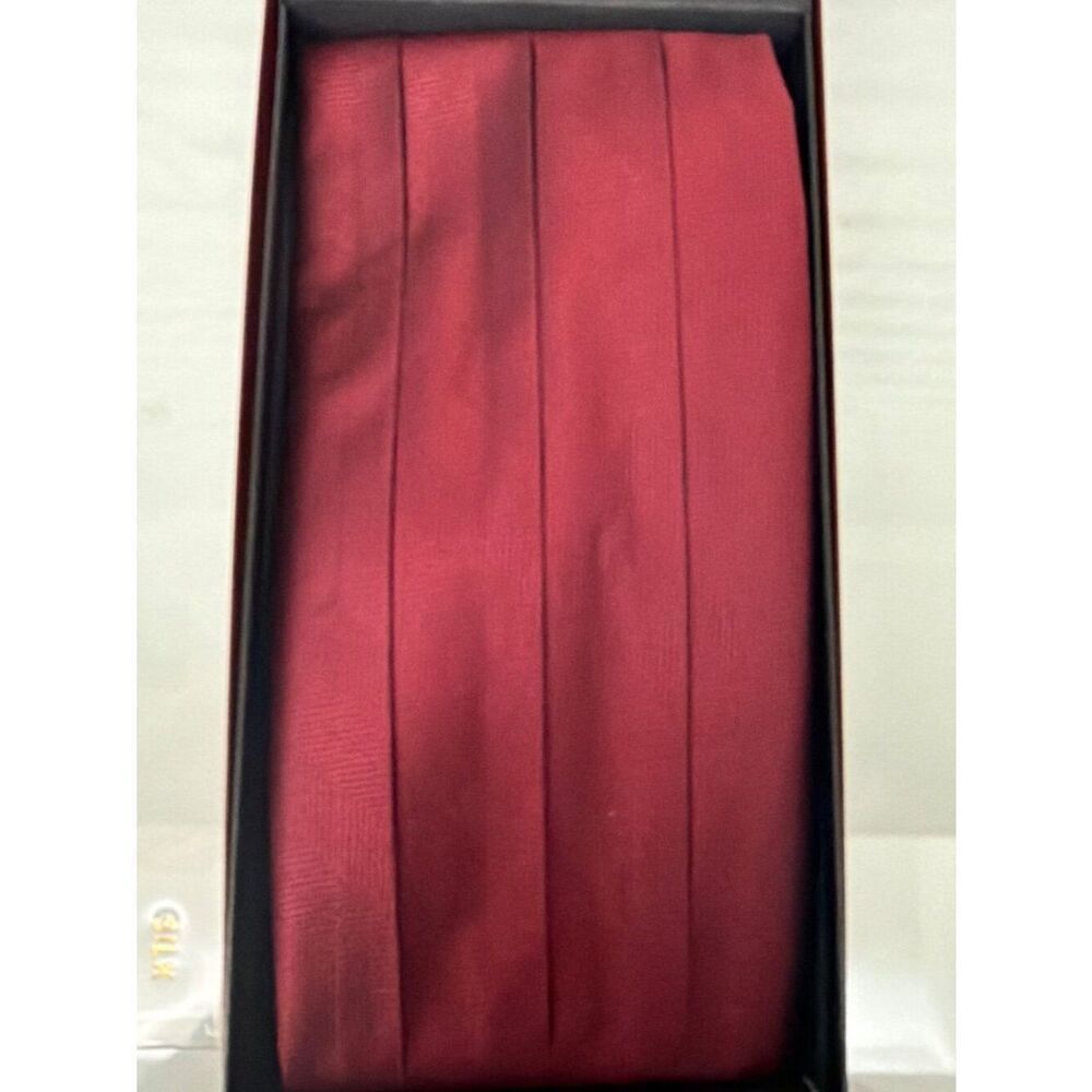Bill Blass Burgundy Silk Per-Tied Bow Tie & Cummerbund Set - Picture 3 of 7